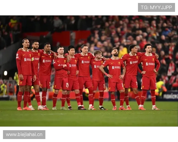 曼联近期表现波动,豪门光环褪去,问题显现对赛季走势形成制约 曼联近期表现波动,豪门光环褪去,问题显现对赛季走势形成制约