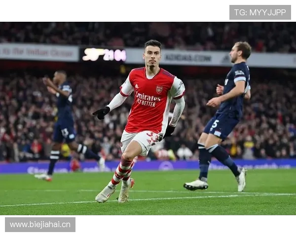 马丁内利攻防一体的边锋全面性解析