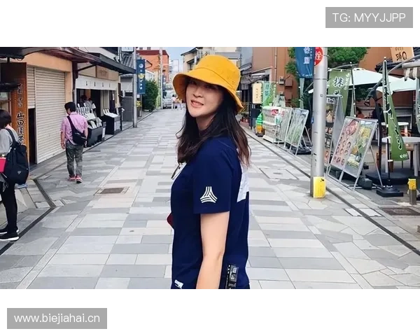 惠若琪今天早上晒的那只咖啡杯价格感真有毒，我刷到的时候工资单都黯淡了